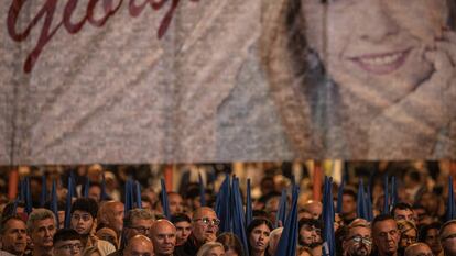 Simpatizantes de Giorgia Meloni, durante un mitin de la campaña electoral italiana.