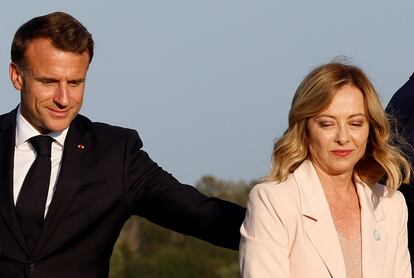 Emmanuel Macron y Giorgia Meloni, este jueves durante la cumbre del G-7. 