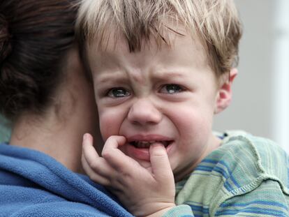 Los padres tienen que entender que para poder regular y calmar a sus hijos ellos deben partir de una relativa calma y control.