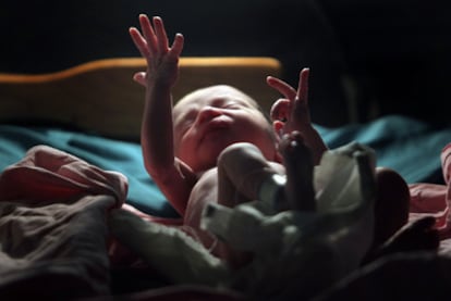 Bebé nacido ayer en Tegucigalpa (Honduras), cuando el planeta alcanza su récord de población.