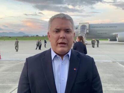 Duque momentos antes de abordar su vuelo rumbo a Corea del Sur, el domingo 22 de agosto.