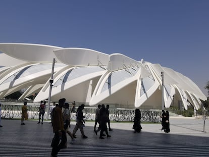 Pabellón de Emiratos Árabes, diseñado por Santiago Calatrava.