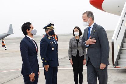 Felipe VI llegó este martes a Lima para asistir a la ceremonia de toma de posesión del presidente electo de Perú, el izquierdista Pedro Castillo, que será el miércoles 28 de julio, fecha en la que se conmemora también el bicentenario de la independencia del país andino.