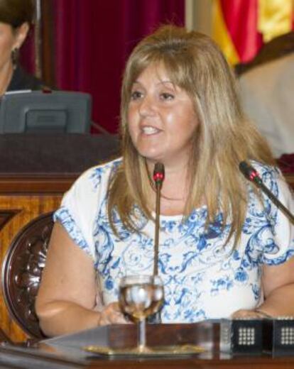 La consejera de Educación Cultura y Universidades del Parlamento Balear, Joana María Camps, durante el pleno de hoy en el que se ha aprobado el Tratado Integrado de Lenguas (TIL).