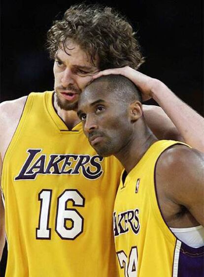 Gasol y Bryant.