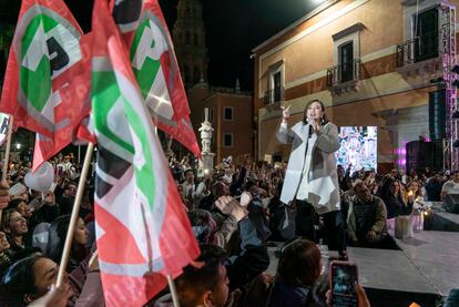 En un mitin político que nombraron "por un México sin miedo" el acto tuvo lugar en Fresnillo, Zacatecas, uno de los pueblos con altos índices de violencia.