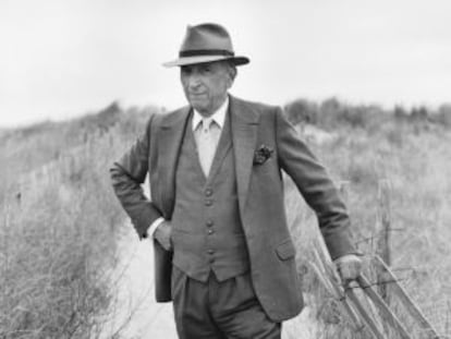 Gay Talese, fotografado em Ocean City (Nova Jersey).