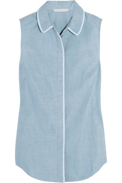 Camisa sin mangas en chambray, de Victoria Beckham (265 euros).