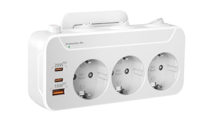 regleta de enchufes para pared​