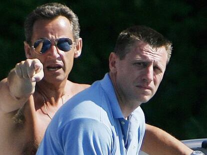 Nicolas Sarkozy en un barco en agosto de 2007.