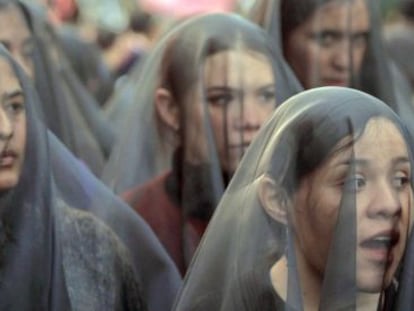 Marcha de mujeres en M&eacute;xico DF en 2002 contra los feminicidios sin castigo en Ciudad Ju&aacute;rez, al norte del pa&iacute;s.