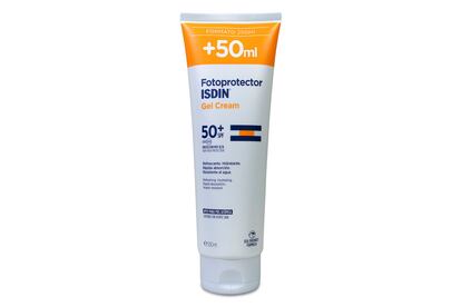 Entre la selección de fotoprotectores de Welnia, Isdin Fotoprotector SPF 50+ está especialmente indicado para pieles sensibles al sol, con manchas pigmentarias o alteraciones cutáneas, gracias a su espectro de protección muy alto frente a la radiación UVA y UVB. Sorprende por su textura ligera y su agradable sensación de frescor.