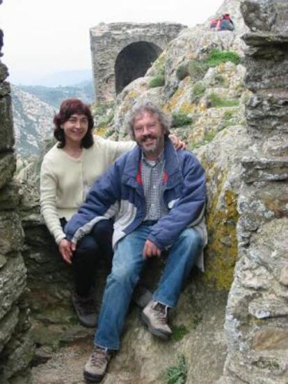 Esteve Masó y su esposa, Marta Borrell, en el monasterio de Sant Pere de Rodes (Gerona) en 2006.