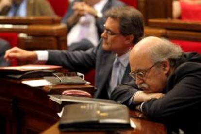 El presidente de la Generalitat, Artur Mas (i), y el conseller de Economía, Andreu Mas Colell. EFE/Archivo
