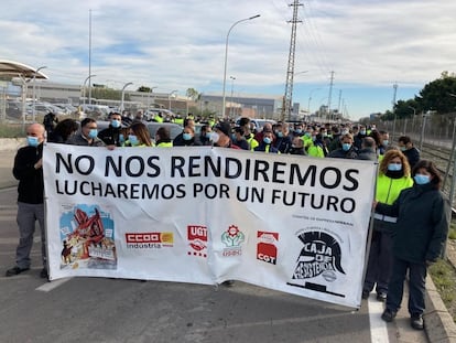 Unos 1.000 trabajadores de Nissan se manifiestan este miércoles en la Zona Franca de Barcelona.