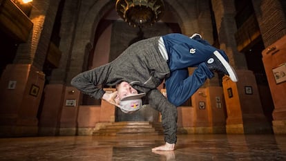 El BBoy Meno durante un baile.