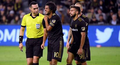 Vela, tras recibir un golpe en el partido contra Seattle.