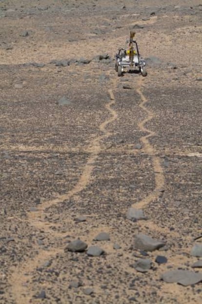 Marte? Nada disso: um jipe da NASA no deserto do Atacama.