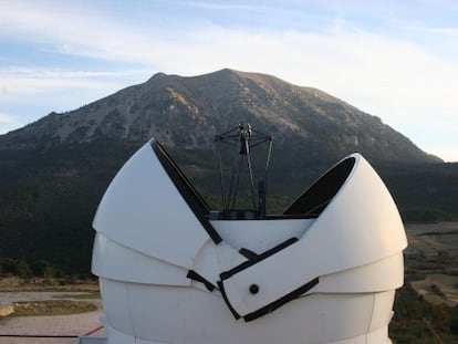 Uno de los telescopios automáticos de vigilancia del cielo instalados en la sierra de La Sagra (Granada).