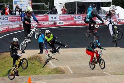 Un momento de la semifinal de mujeres sub23, en la Copa Mundo de BMX.