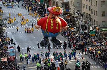 El bombero Harold en el desfile de Acción de Gracias. 