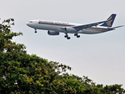 Un avión Airbus A350 de la compañía Singapore Airlines establece un nuevo récord y desbanca a Qatar Airways, que operaba hasta ahora la ruta sin escalas más distante, entre Doha (Qatar) y Auckland (Nueva Zelanda)