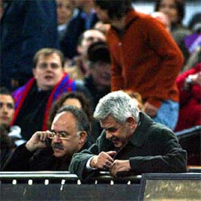 Josep Lluís Carod y Pasqual Maragall, el sábado en el Camp Nou.