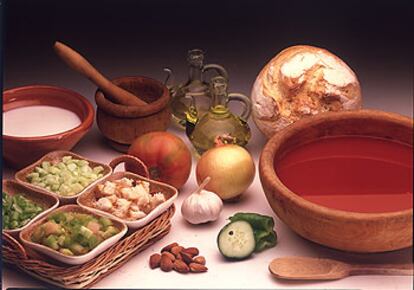 Ingredientes de las sopas frías, recetas originarias de la cocina andaluza.
