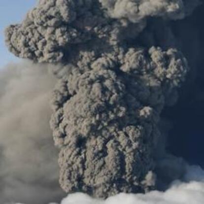 Emisión de ceniza del volcán islandés.