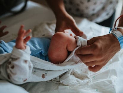 Imagen de recurso de un recién nacido en un hospital de Madrid.