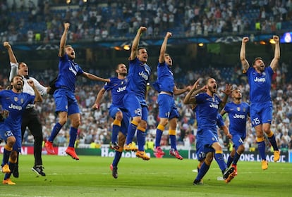 Los jugadores de la Juventus Celebran el final del partido contra el Real Madrid.