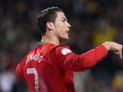 Cristiano Ronaldo celebra un gol contra Suecia.