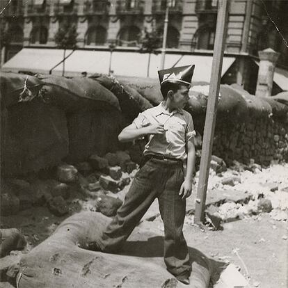 Barcelona, agosto 1936- Una de las imágenes icónicas de Gerda Taro durante su estancia en Barcelona.