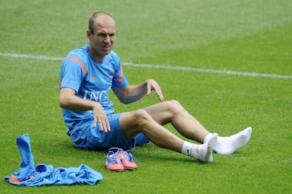 Arjen Robben, relajado durante el entrenamiento