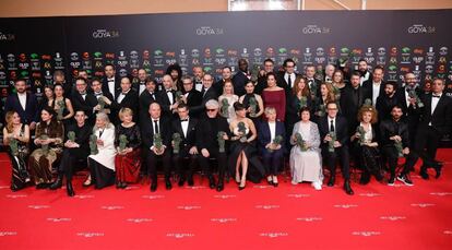 Los ganadores de los Premios Goya de este año posan juntos en Málaga.