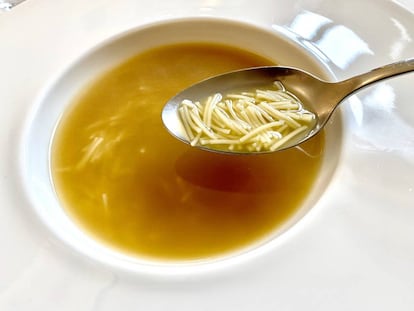 Sopa del cocido. J. C. CAPEL