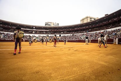 Paseíllo en la plaza de toros de Málaga.