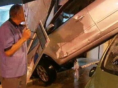 Innumerables daños en comercios y negocios tras la tormenta en Alcalá de Guadaira