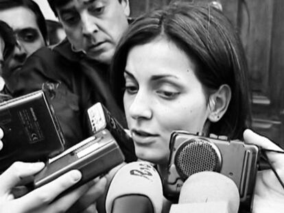 Nevenka Fernández en una de las imágenes que se ve en la serie documental de Netflix 'Nevenka'.