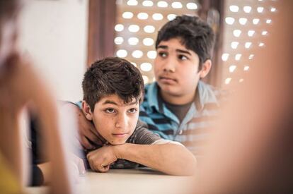 Dos de los niños que han participado en 'Amb altres ulls'