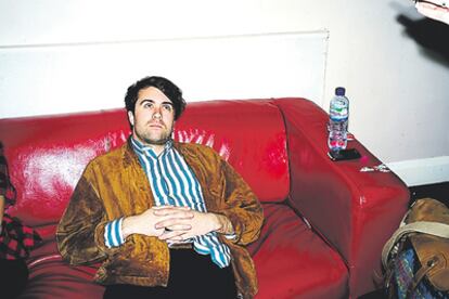 <b>The Vaccines, en la sala Electric Ballroom (Londres). En la foto Justin Young (voz y guitarra), en el camerino</b>