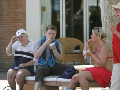 Turistas en Nerja.