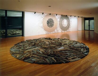 'Inland Sea Driftwood Circle', de Richard Long.