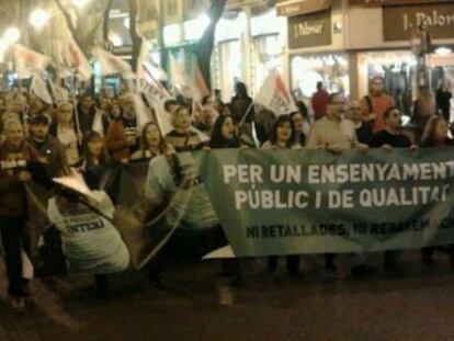 El STEPV protesta en solitario contra los recortes salariales a los docentes