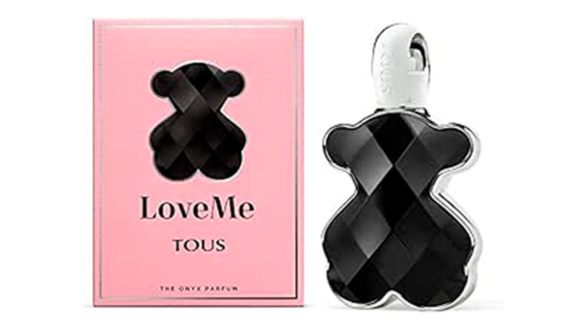 Pirámide olfativa comienza por avellana, pomelo y peonía.