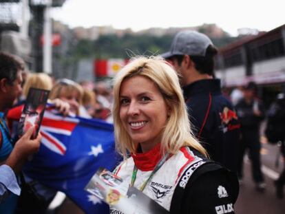 Mar&iacute;a de Villota of Spain and Marussia signs autographs for fans during previews to the Monaco Formula Grand Prix on May 25.