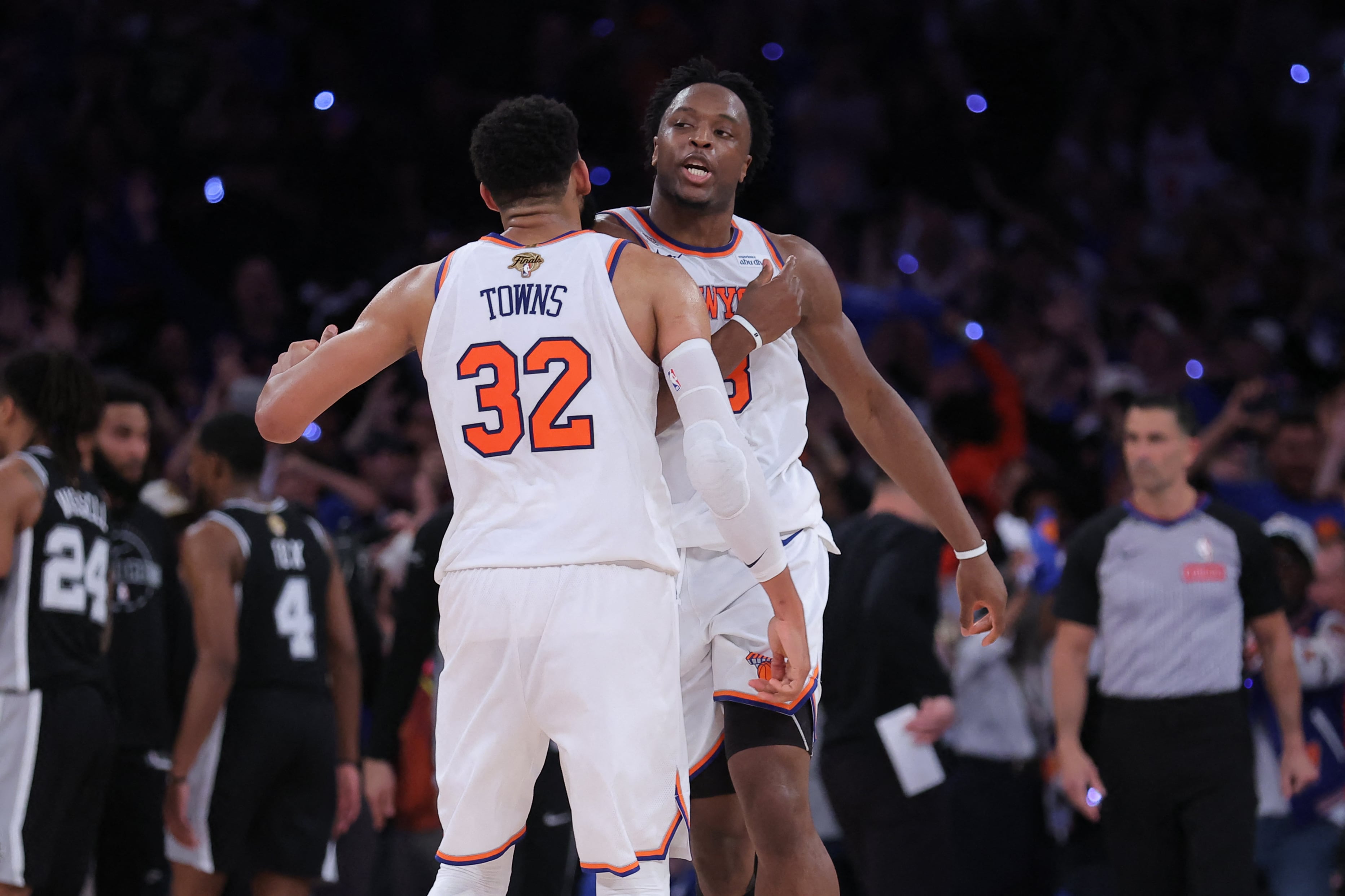 Los Knicks acarician el campeonato de la NBA frent