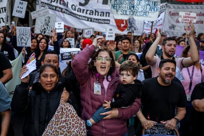 Manifestantes en Buenos Aires, Argentina, este viernes.