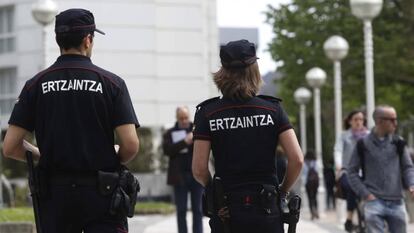 La Ertzaintza se encarga de la investigación.