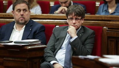 Junqueras y Puigdemont, en el Parlament, en una imagen de archivo.